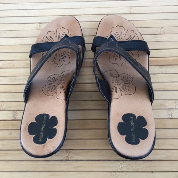 Hush Puppies black sandals - Picture 2 of 5